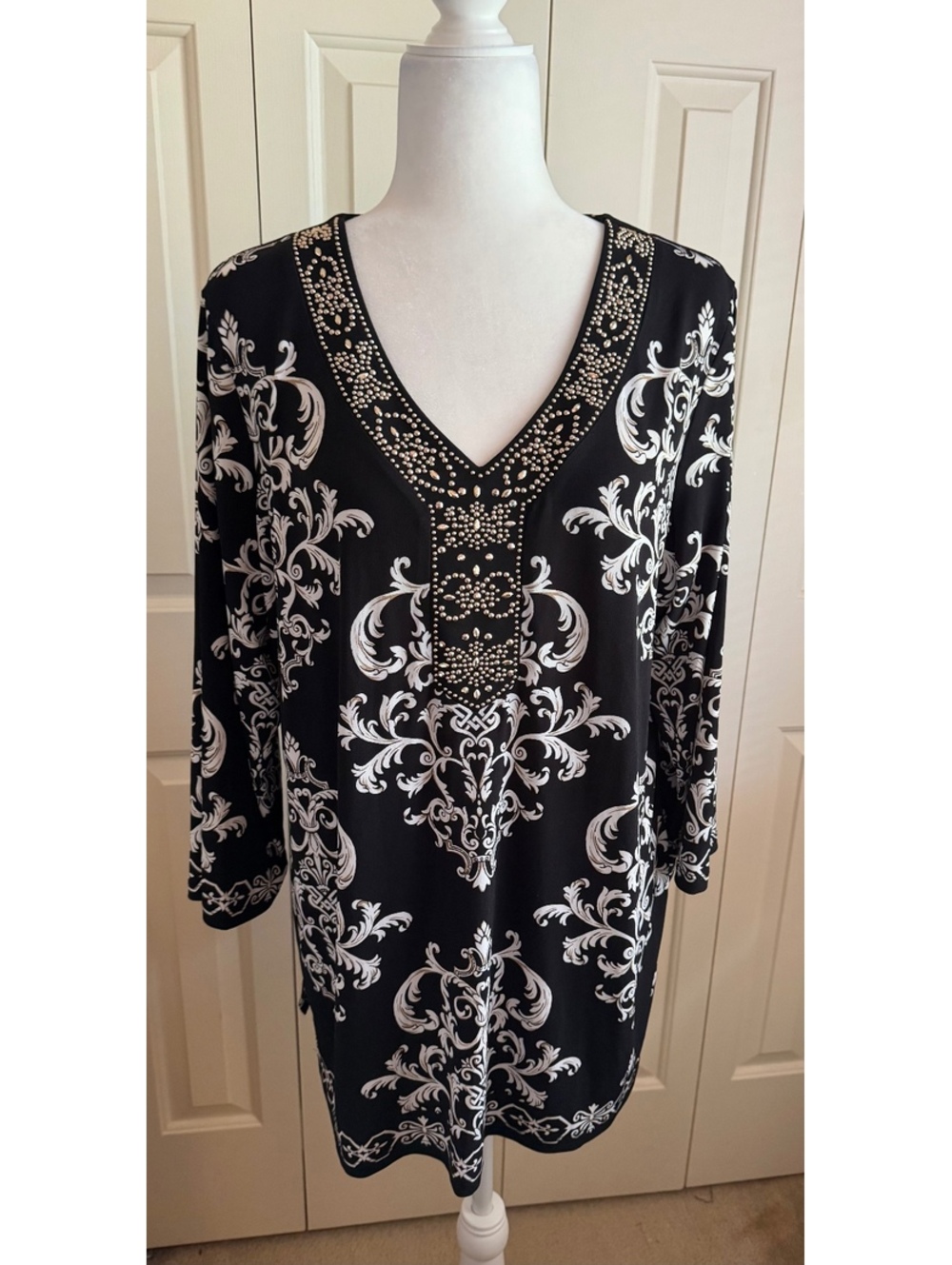 Christopher & Banks 1X Black White Damask Rhinestone V Neck Tunic Top
